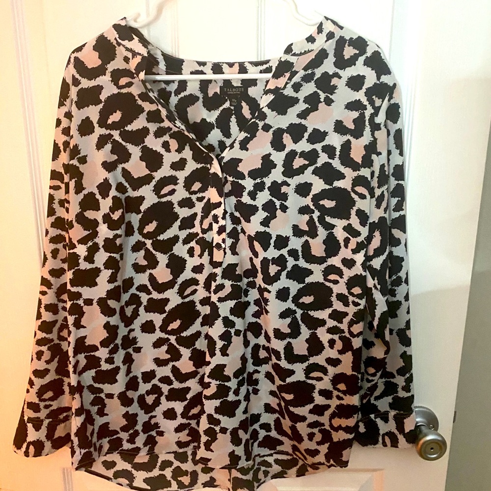 EUC - beautiful, silky, leopard blouse